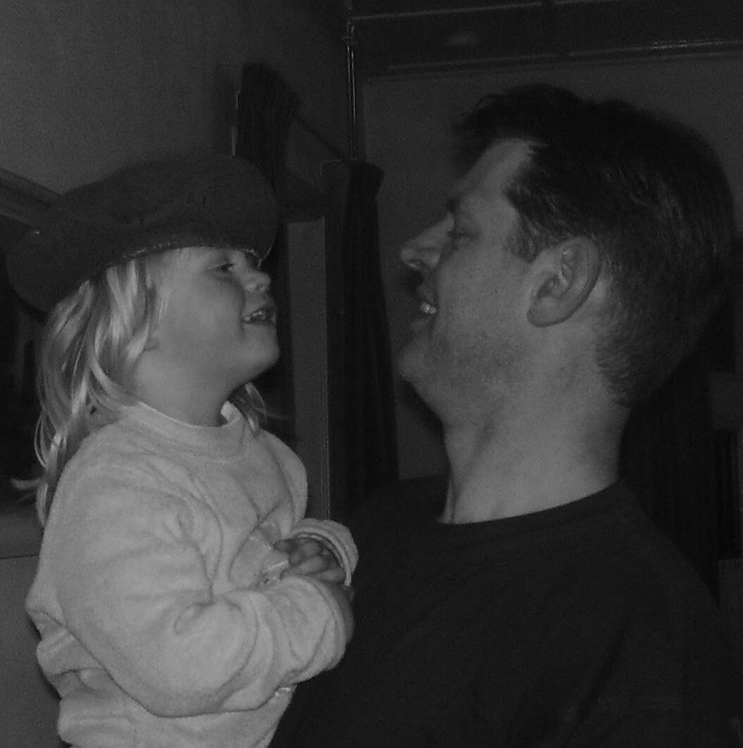 Kinderfoto van Annemiek met haar vader – de oorsprong van Bij Mieks in Lochem